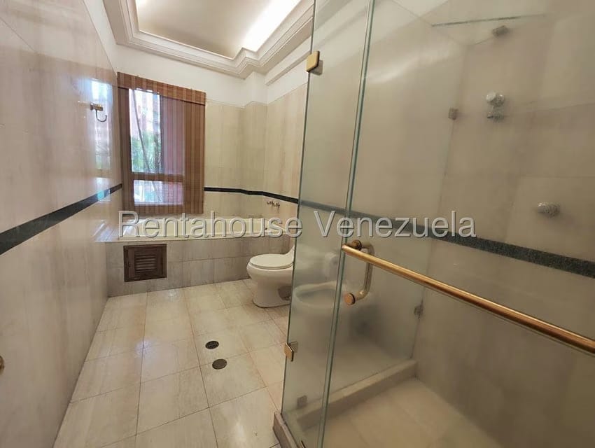 Apartamento (1 Nivel) en Alquiler en Campo Alegre, Distrito Metropolitano - 34