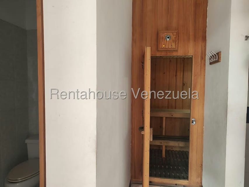 Apartamento (1 Nivel) en Alquiler en Campo Alegre, Distrito Metropolitano - 8