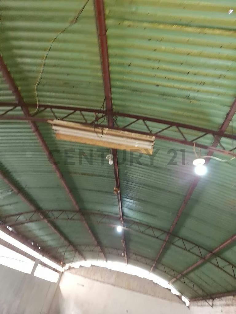 SE VENDE EDIFICIO DE USO COMERCIAL - 9