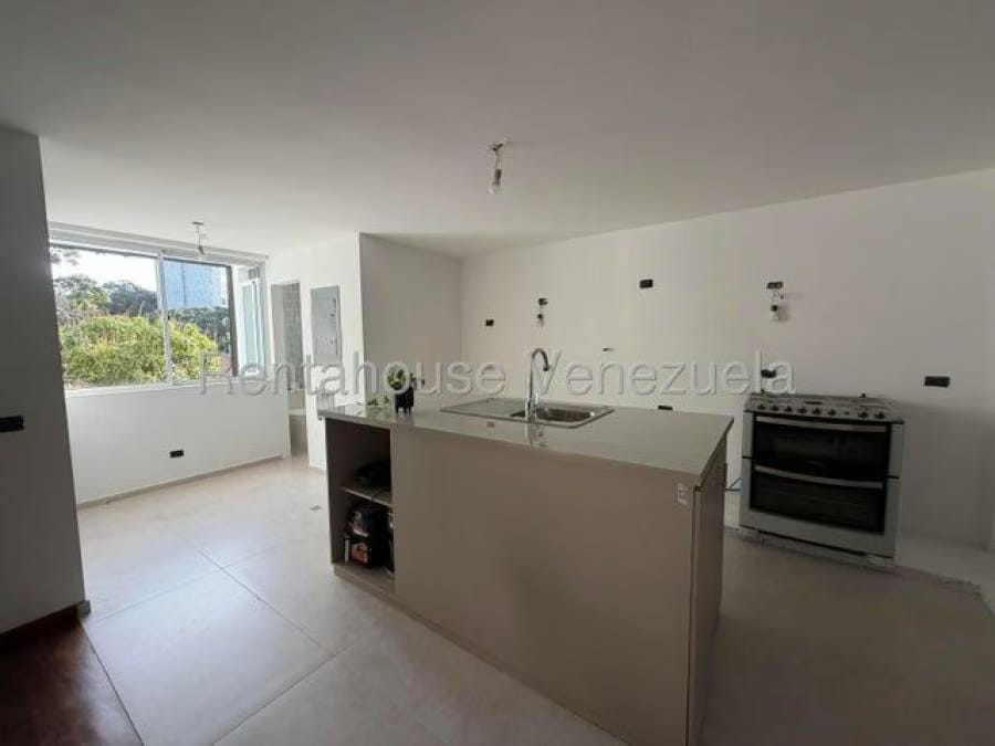 Apartamento en Venta en san roman Caracas - 11