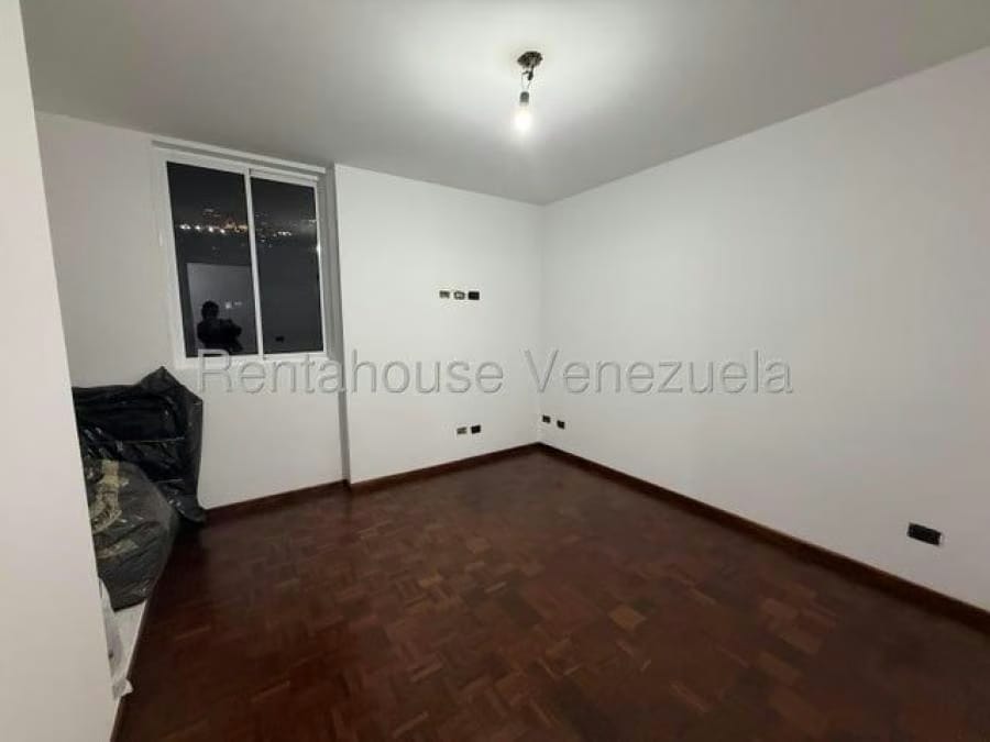 Apartamento en Venta en san roman Caracas - 6