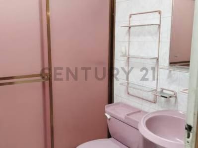 EN VENTA LINDA Y ACOGEDORA CASA EN URBANIZACION LAS QUINTAS DE NAGUANAGUA - 6