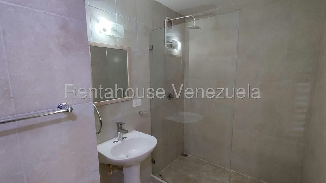 Apartamento (1 Nivel) en Venta en Avenida Bolivar, Nueva Esparta - 15