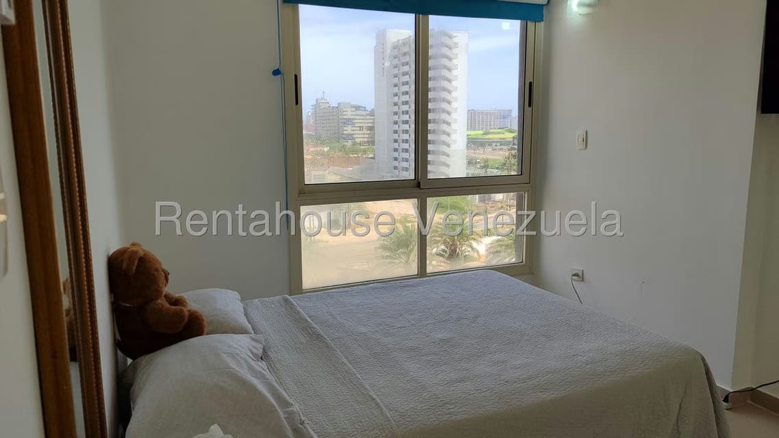 Apartamento (1 Nivel) en Venta en Avenida Bolivar, Nueva Esparta - 16