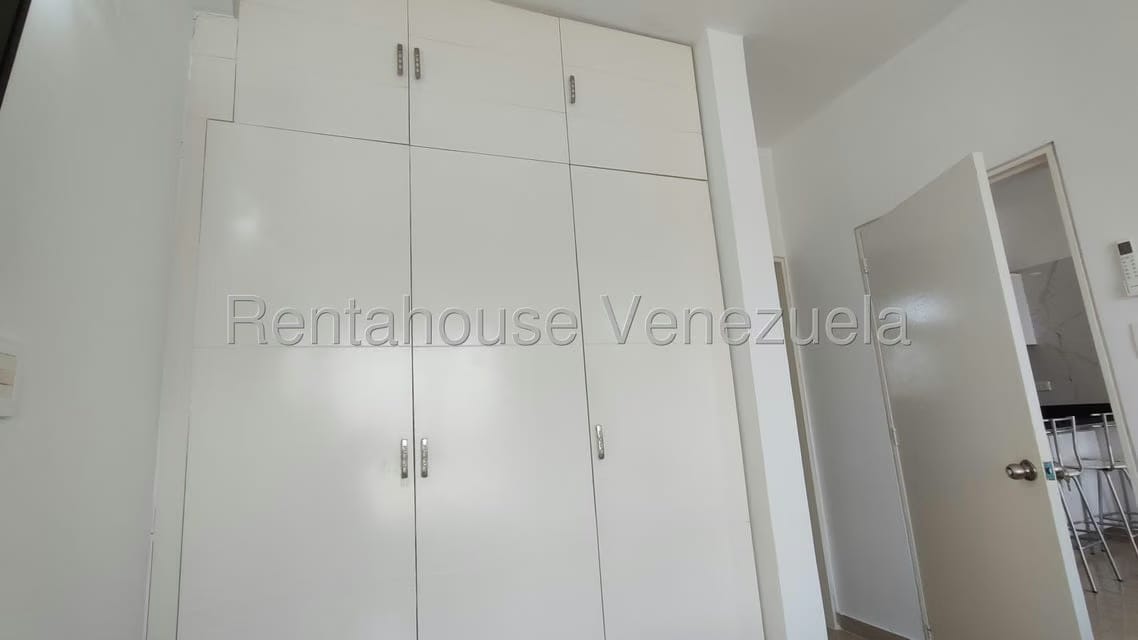 Apartamento (1 Nivel) en Venta en Avenida Bolivar, Nueva Esparta - 17