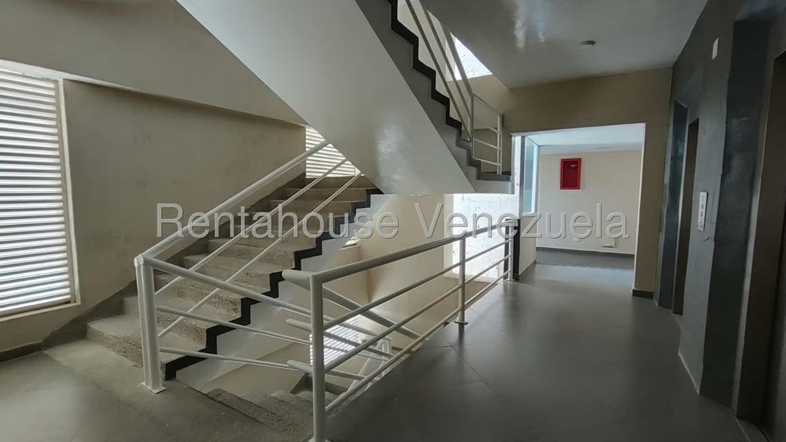 Apartamento (1 Nivel) en Venta en Avenida Bolivar, Nueva Esparta - 18