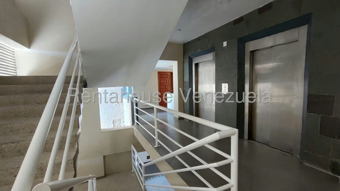 Apartamento (1 Nivel) en Venta en Avenida Bolivar, Nueva Esparta - 20