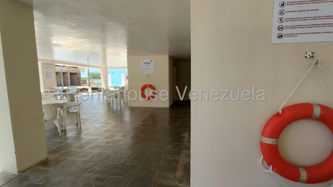 Apartamento (1 Nivel) en Venta en Avenida Bolivar, Nueva Esparta - 27