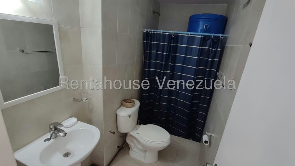 Apartamento (1 Nivel) en Venta en Avenida Bolivar, Nueva Esparta - 5