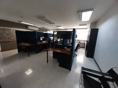 Oficina amoblada en Alquiler en El Rosal - 2