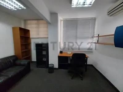 Oficina amoblada en Alquiler en El Rosal - 5