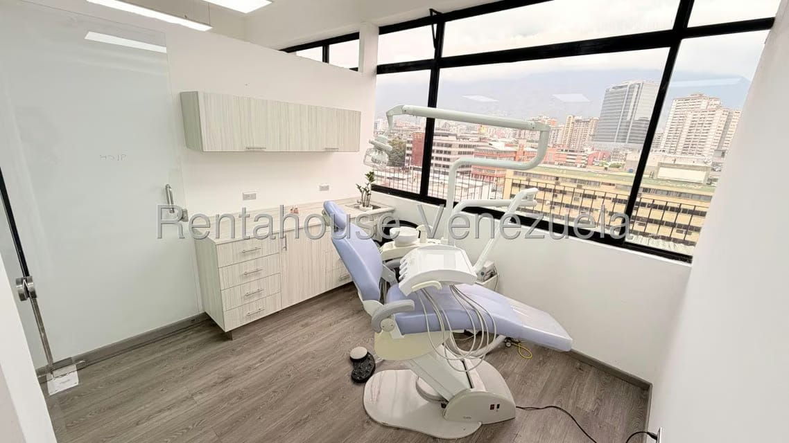 Comercial (Consultorio Medico) en Alquiler en Los Cortijos de Lourdes, Distrito Metropolitano - 3