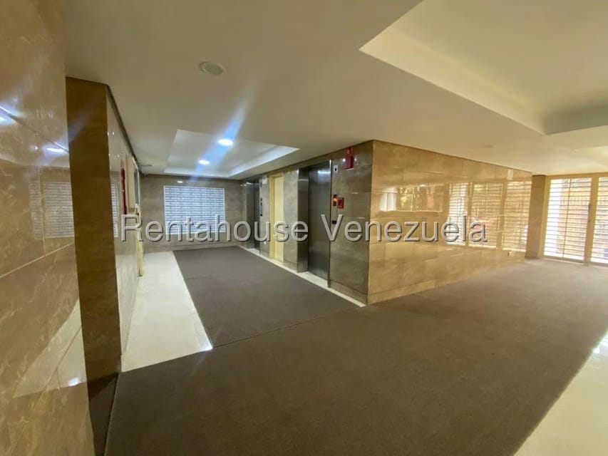 Apartamento (1 Nivel) en Venta en El Paraiso, Distrito Metropolitano - 2