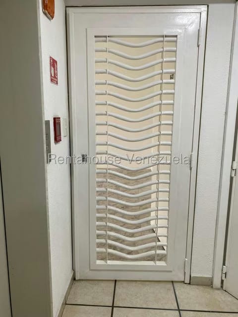 Apartamento (1 Nivel) en Venta en El Paraiso, Distrito Metropolitano - 9