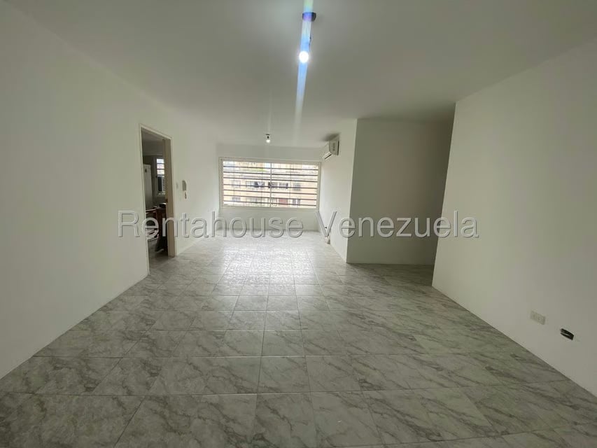 Apartamento (1 Nivel) en Venta en El Paraiso, Distrito Metropolitano - 10