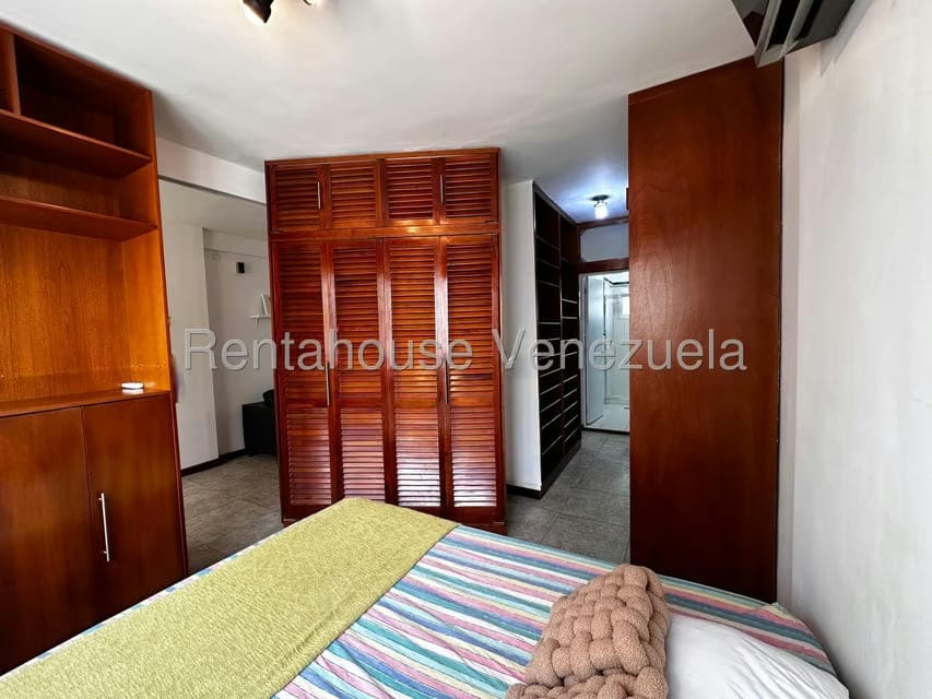 Apartamento (1 Nivel) en Alquiler en Colinas de Bello Monte, Distrito Metropolitano - 13