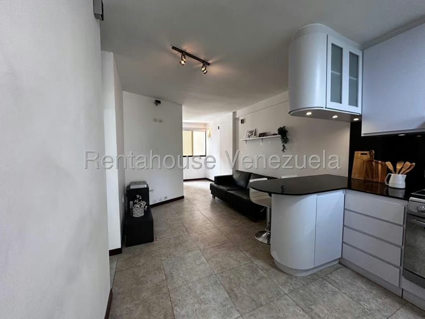 Apartamento (1 Nivel) en Alquiler en Colinas de Bello Monte, Distrito Metropolitano - 3