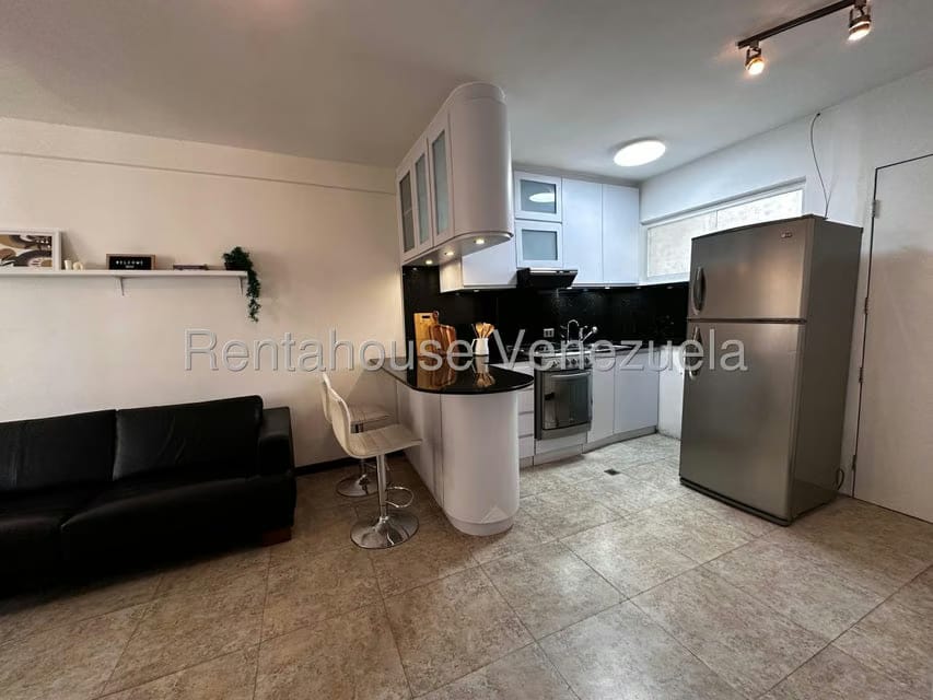 Apartamento (1 Nivel) en Alquiler en Colinas de Bello Monte, Distrito Metropolitano - 5