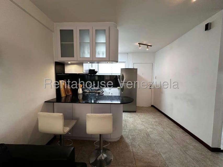 Apartamento (1 Nivel) en Alquiler en Colinas de Bello Monte, Distrito Metropolitano - 7