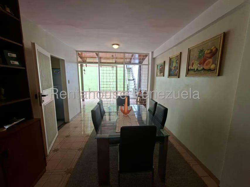 Casa (Multipes Niveles) en Alquiler en Macaracuay, Distrito Metropolitano - 12