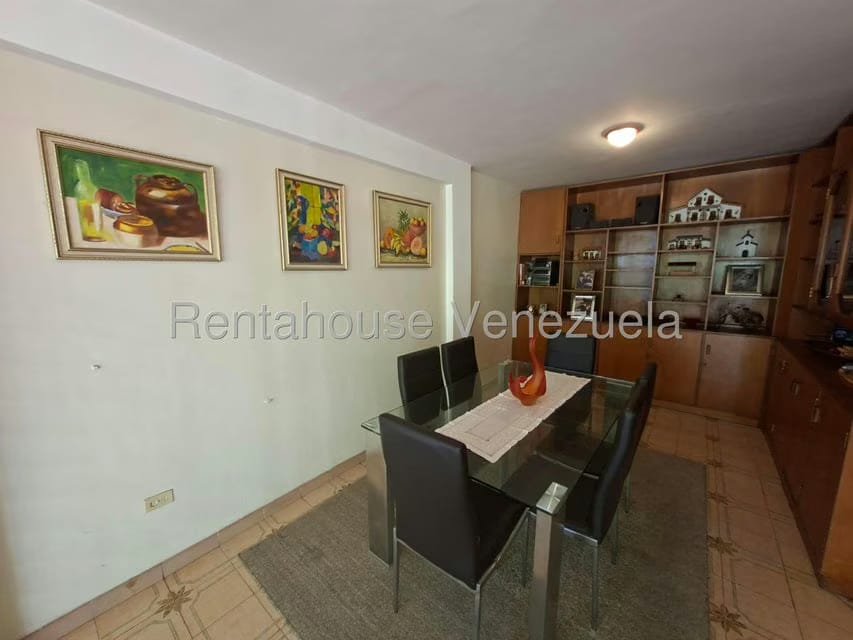 Casa (Multipes Niveles) en Alquiler en Macaracuay, Distrito Metropolitano - 13