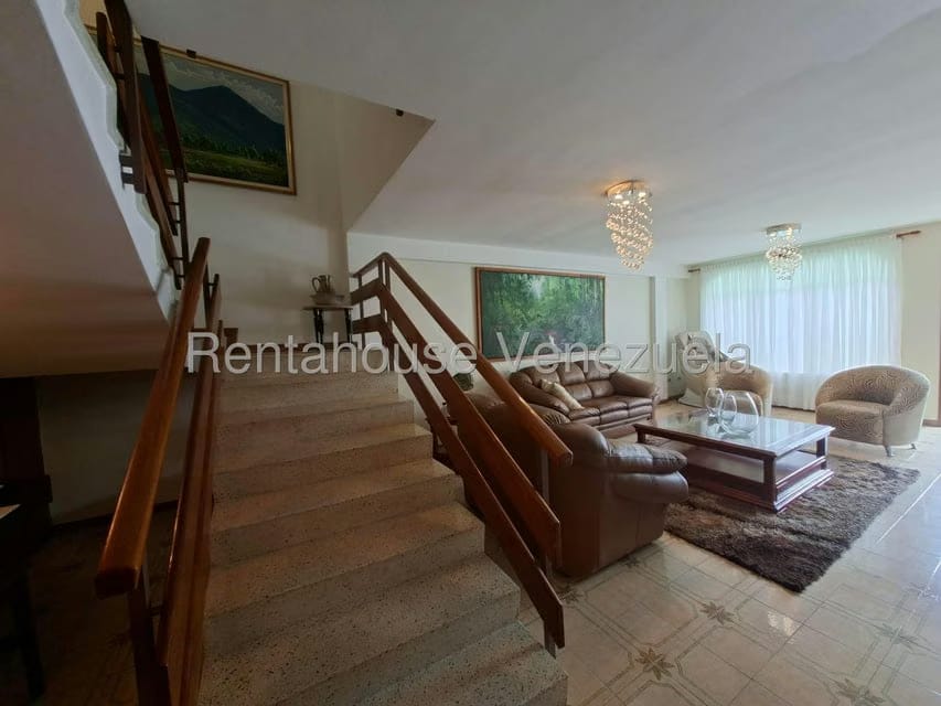 Casa (Multipes Niveles) en Alquiler en Macaracuay, Distrito Metropolitano - 4