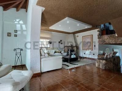 Casa Urb. Club de Campo San Antonio de los Altos. - 3