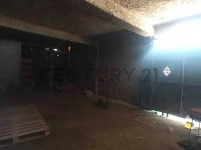 ML - Venta de Local Comercial en Playa Verde