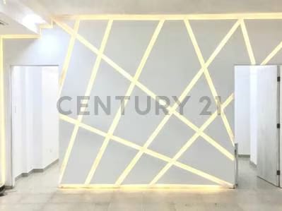 Excelente Local Comercial a Pie de Calle en la Avenida Principal de Lechería - 7