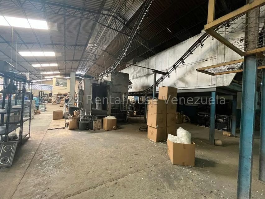 Comercial (Galpon - Deposito) en Venta en Zona Industrial, Carabobo - 17