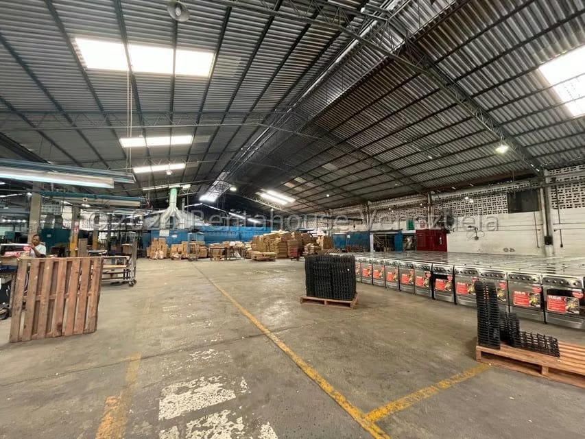 Comercial (Galpon - Deposito) en Venta en Zona Industrial, Carabobo - 22