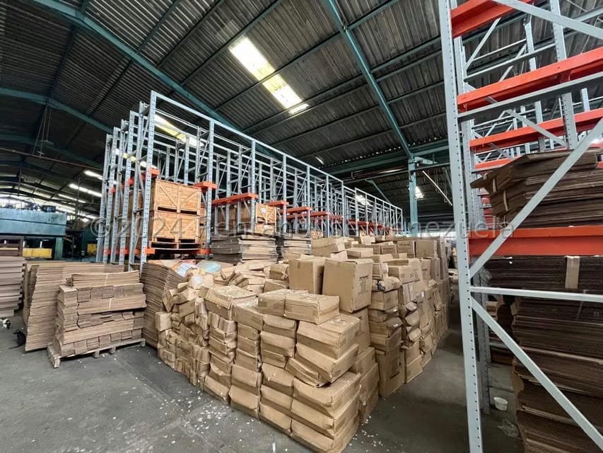 Comercial (Galpon - Deposito) en Venta en Zona Industrial, Carabobo - 24