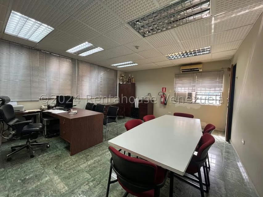 Comercial (Galpon - Deposito) en Venta en Zona Industrial, Carabobo - 8