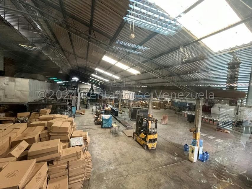 Comercial (Galpon - Deposito) en Venta en Zona Industrial, Carabobo - 10