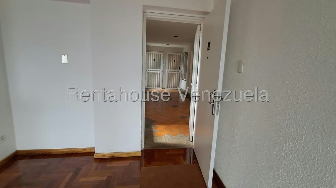Apartamento (1 Nivel) en Venta en Los Naranjos del Cafetal, Distrito Metropolitano - 24