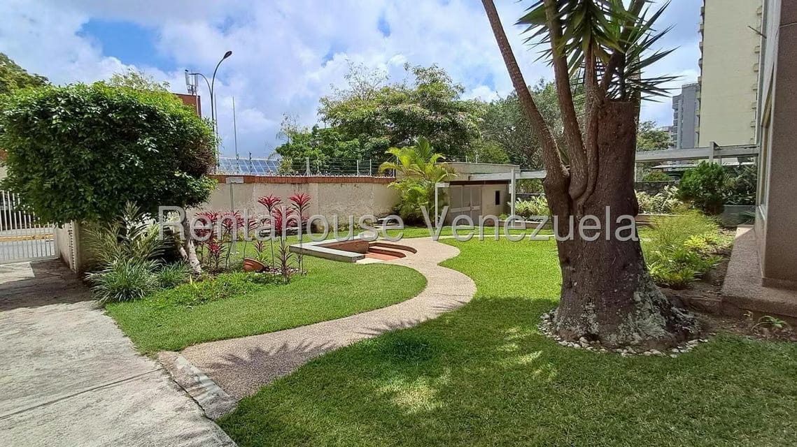 Apartamento (1 Nivel) en Venta en Los Naranjos del Cafetal, Distrito Metropolitano - 32