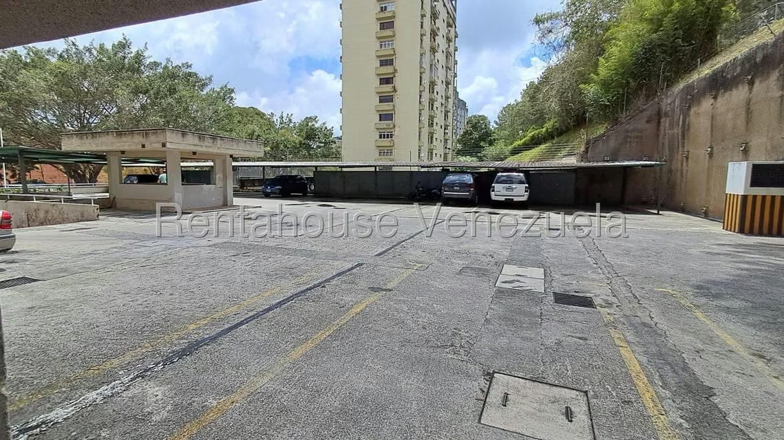 Apartamento (1 Nivel) en Venta en Los Naranjos del Cafetal, Distrito Metropolitano - 33