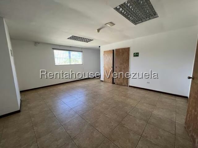Comercial (Local Comercial) en Alquiler en El Encantado, Distrito Metropolitano - 32
