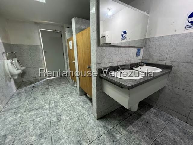 Comercial (Local Comercial) en Alquiler en El Encantado, Distrito Metropolitano - 5