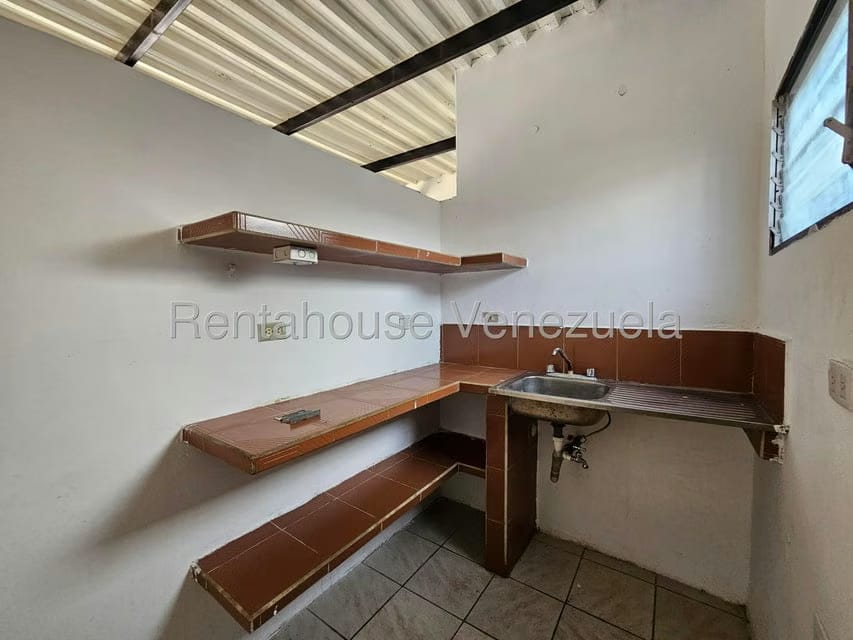 Comercial (Local Comercial) en Alquiler en Nueva Segovia, Lara - 12