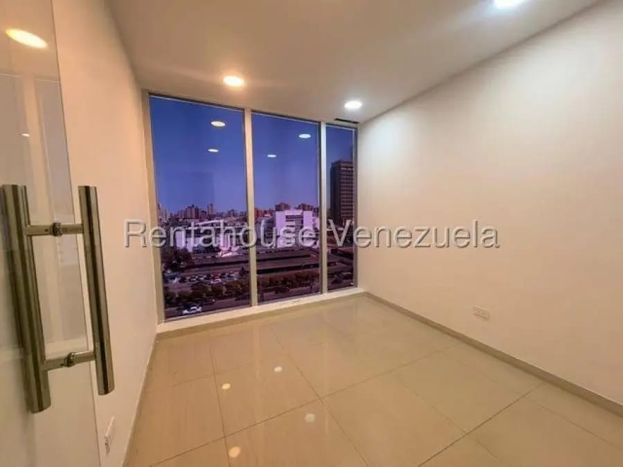 Oficina en Alquiler en Maracaibo - 4