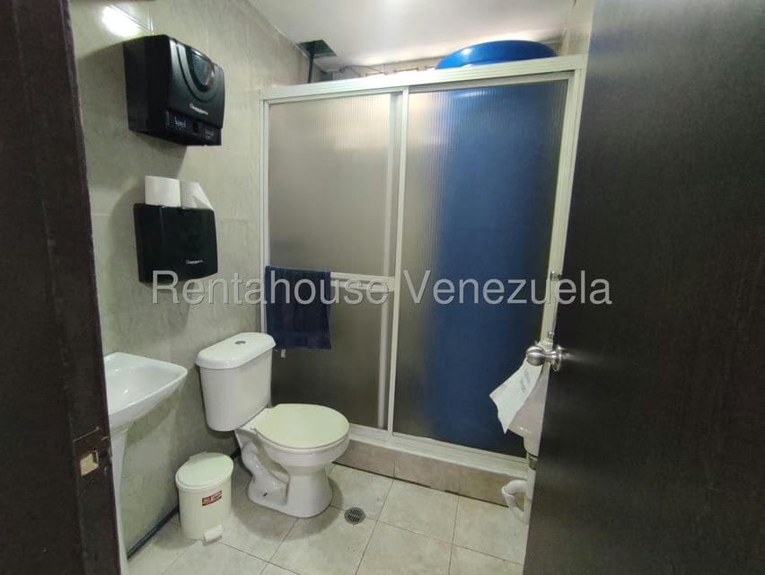 Comercial (Oficina) en Alquiler en Parroquia Santa Rosalia, Distrito Metropolitano - 14