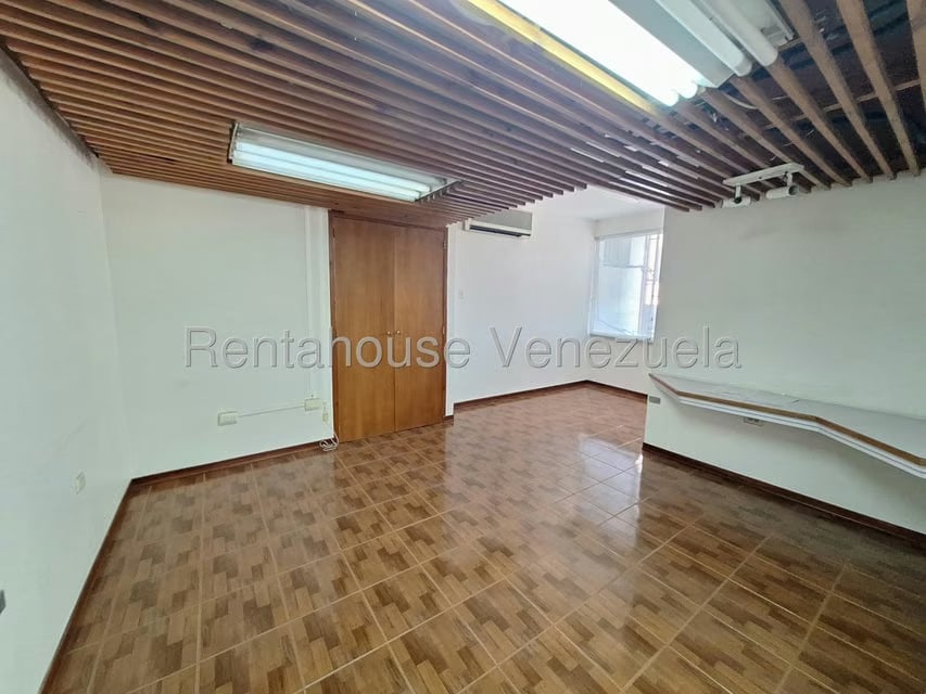 Comercial (Local Comercial) en Alquiler en Los Colorados, Carabobo - 14