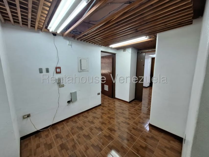 Comercial (Local Comercial) en Alquiler en Los Colorados, Carabobo - 22