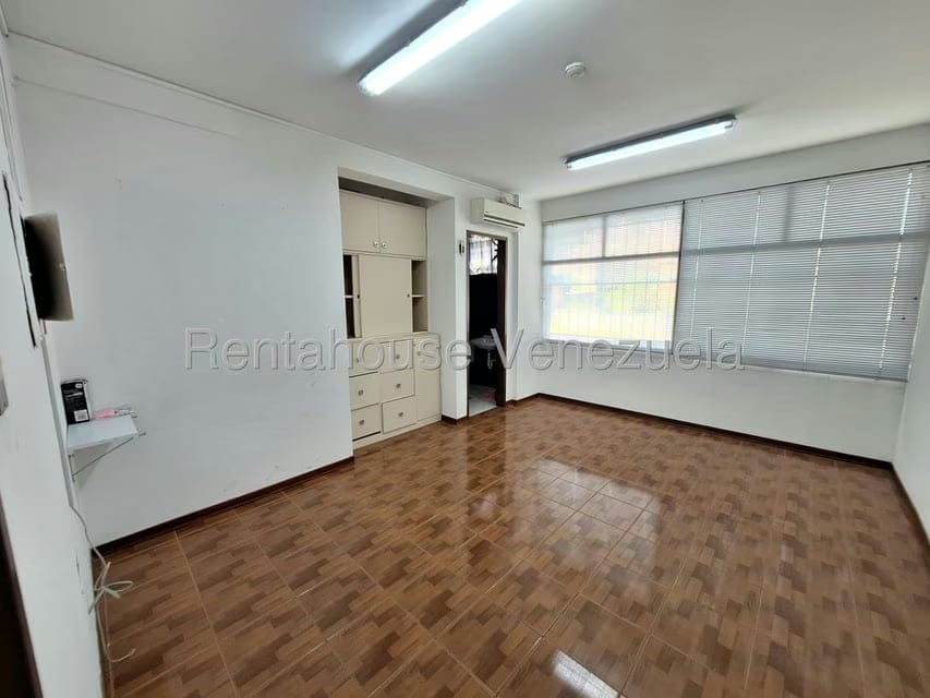 Comercial (Local Comercial) en Alquiler en Los Colorados, Carabobo - 23