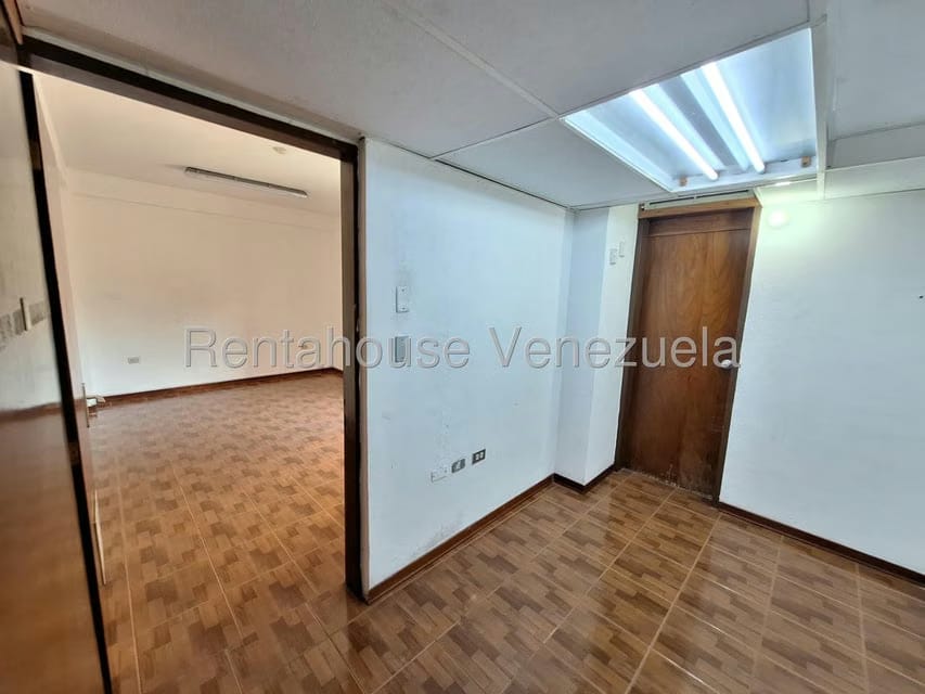 Comercial (Local Comercial) en Alquiler en Los Colorados, Carabobo - 26