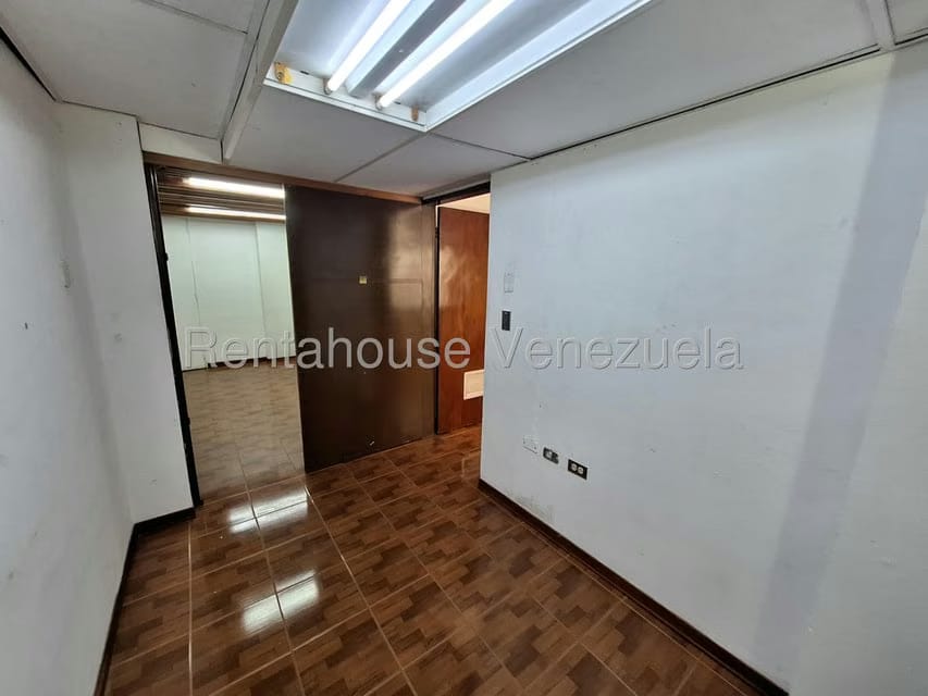 Comercial (Local Comercial) en Alquiler en Los Colorados, Carabobo - 31