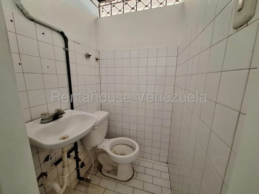 Comercial (Local Comercial) en Alquiler en Los Colorados, Carabobo - 8