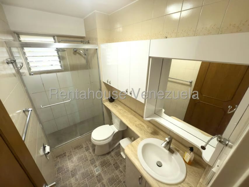 Apartamento (1 Nivel) en Venta en Las Esmeraldas, Distrito Metropolitano - 14
