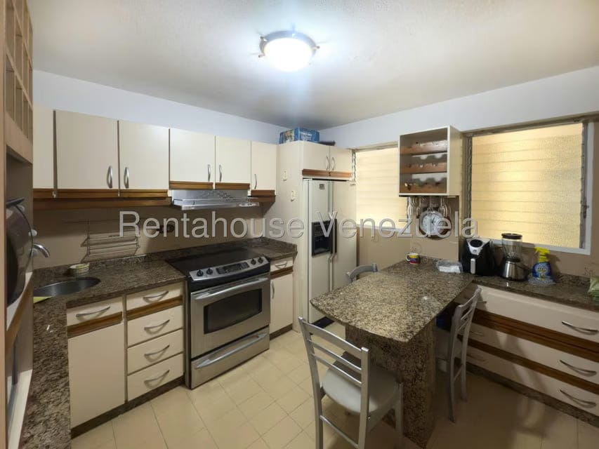 Apartamento (1 Nivel) en Venta en Las Esmeraldas, Distrito Metropolitano - 6